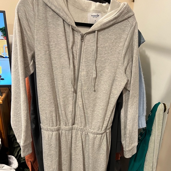 Old Navy Sweatsuit/Onesie - Picture 1 of 4